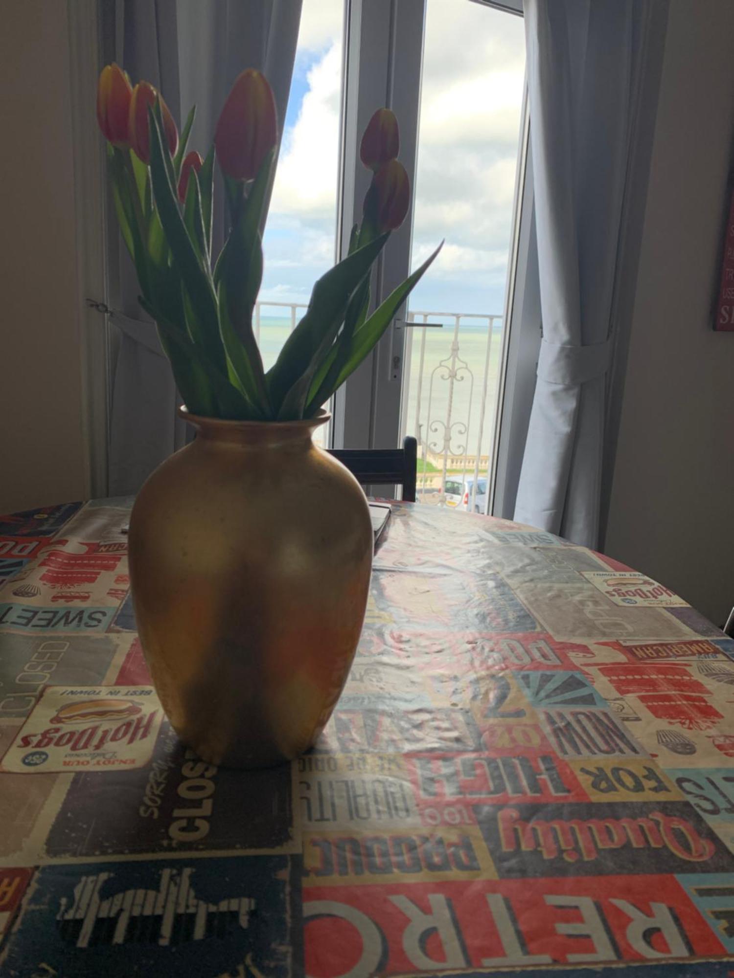 Flat, Amazing Balcony Sea View, Bike Store, With Sun Deck Margate Exteriör bild