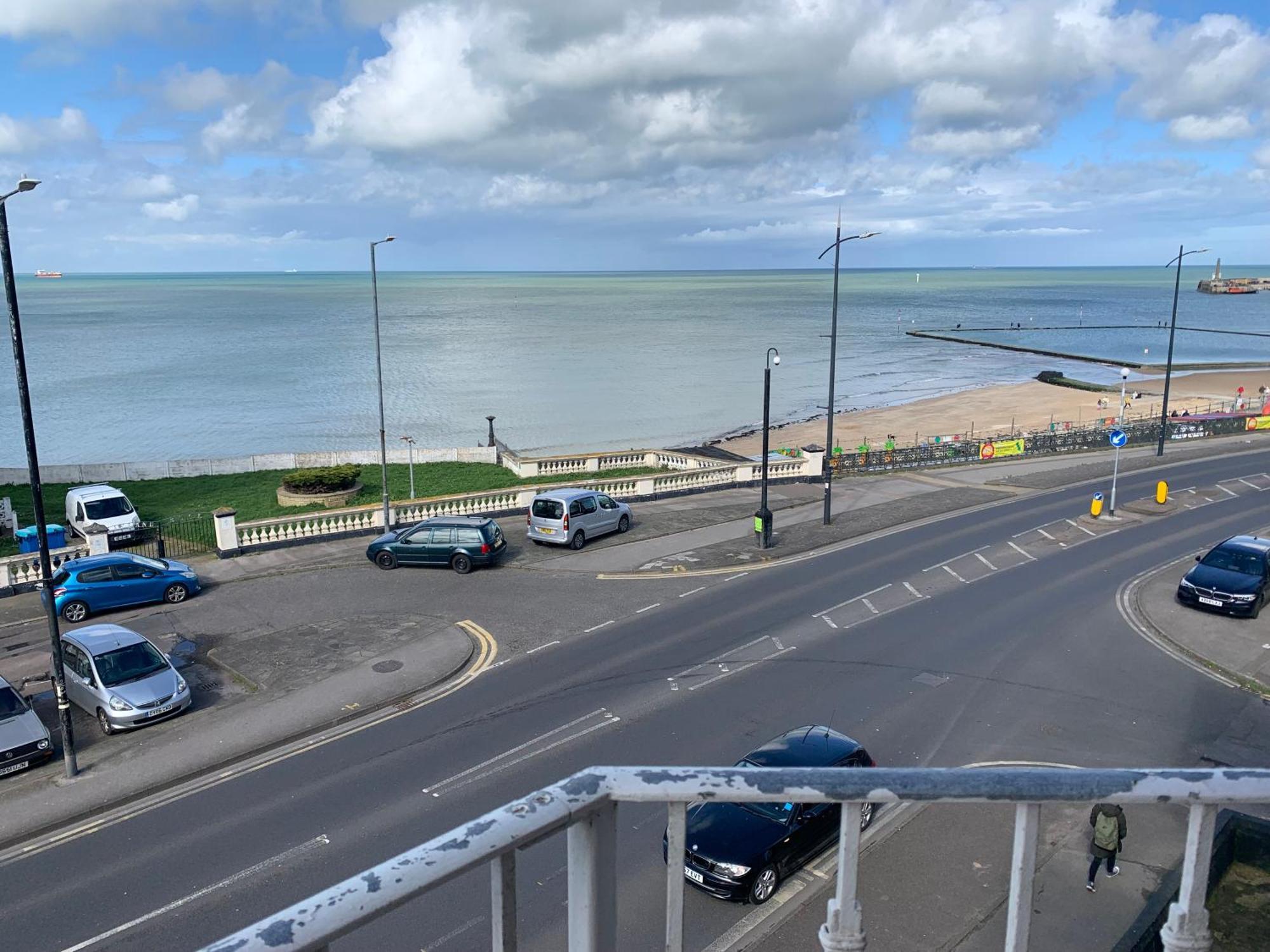 Flat, Amazing Balcony Sea View, Bike Store, With Sun Deck Margate Exteriör bild
